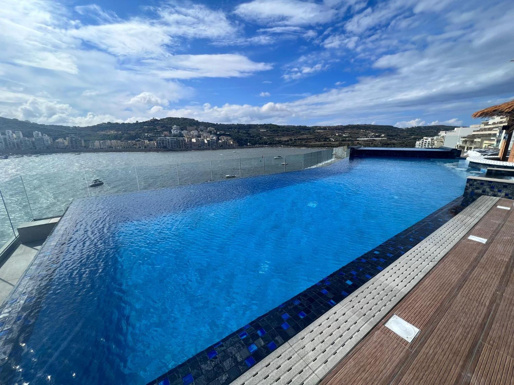 Hotel Damare &