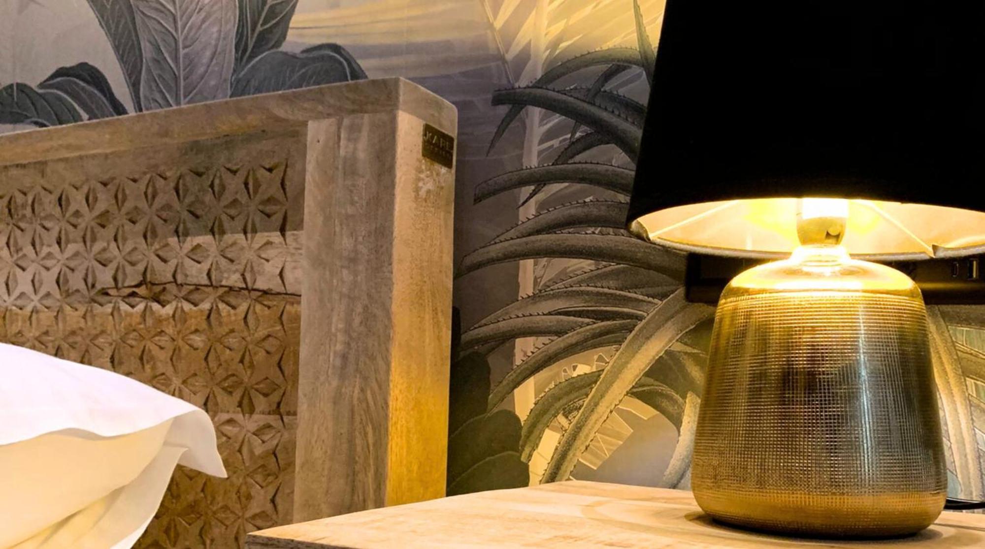 Damare & Hotel